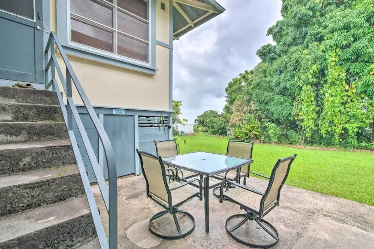 Hilo Home Base - 3 Miles to State Park & Beach!