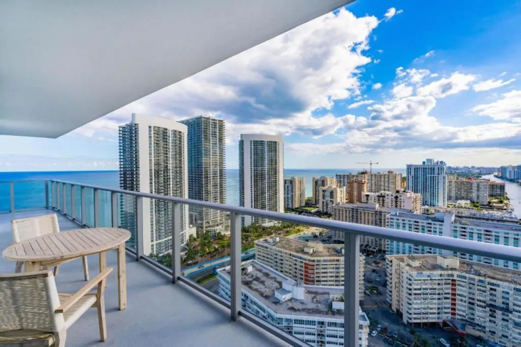 Hyde Beach House 2709
