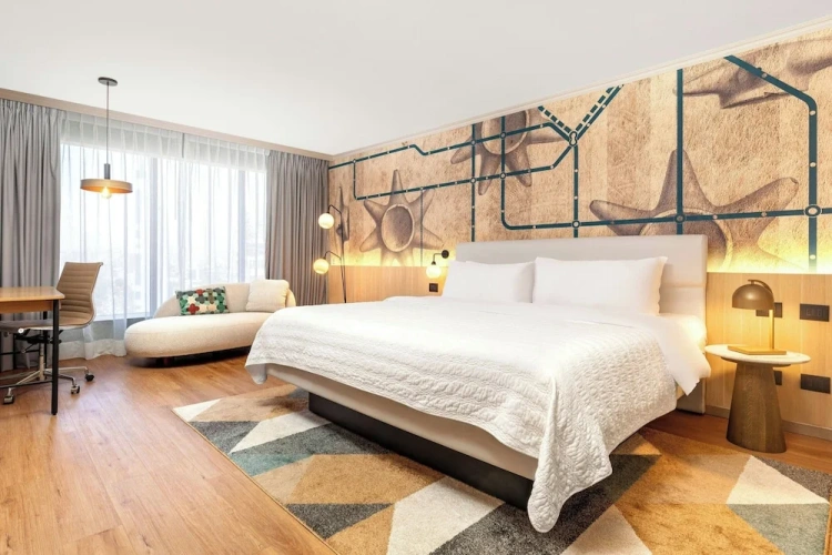 Deluxe Double room with city view
