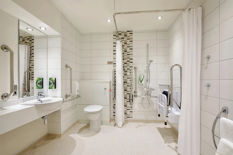 Premier Inn Glasgow Stepps - M80 J3