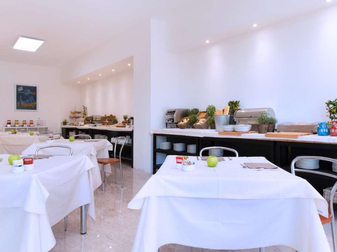 CDH Hotel Modena photo 18