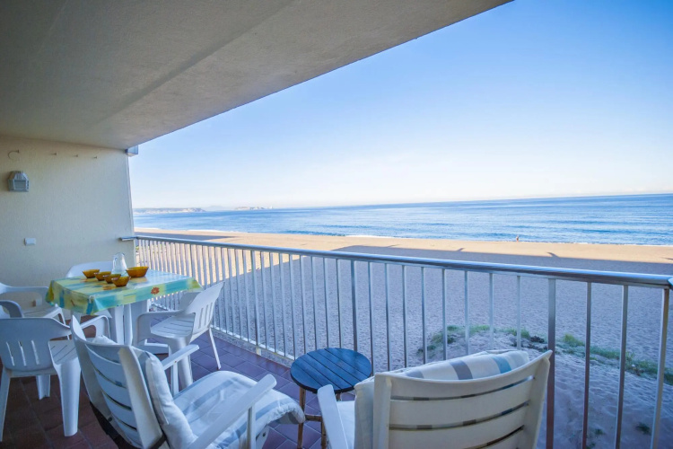 Medas 12 in Pals with 2 bedrooms and 1 bathrooms