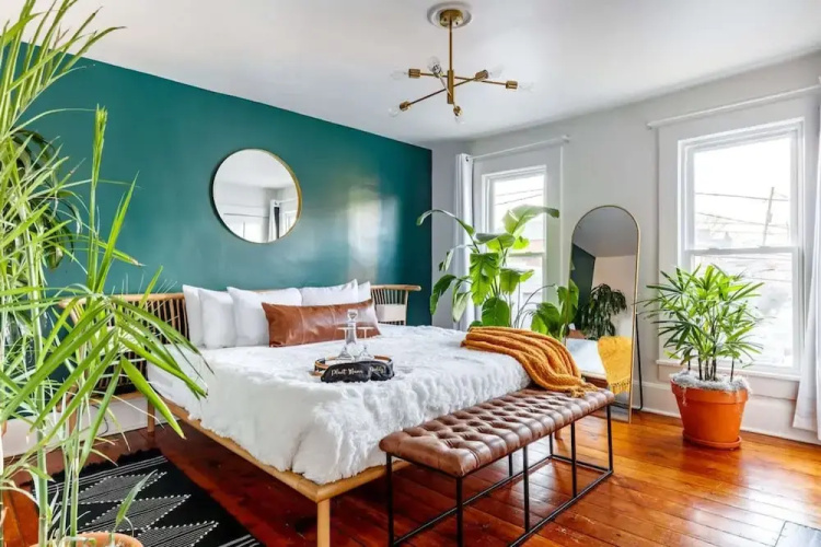 Short North Convention King Bed Parking Free