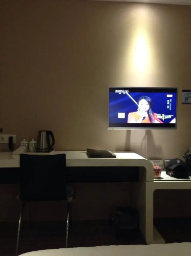 Super 8 Hotel