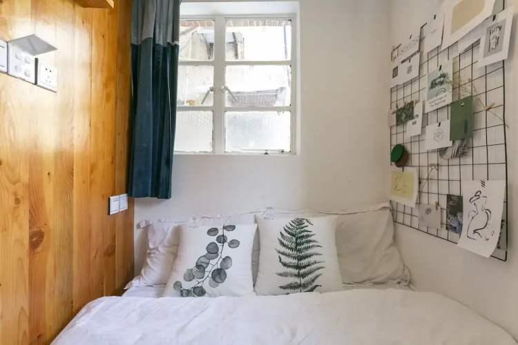Hard Candy Apartment No.19