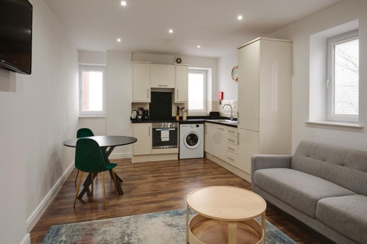 1 Bedroom Apartment