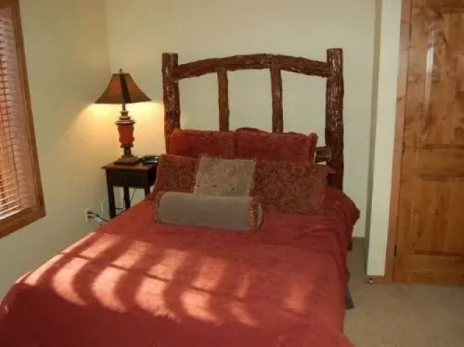 Golden Bar Townhome 39