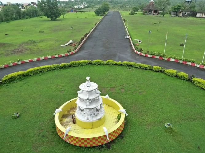Shiv Sagar palace