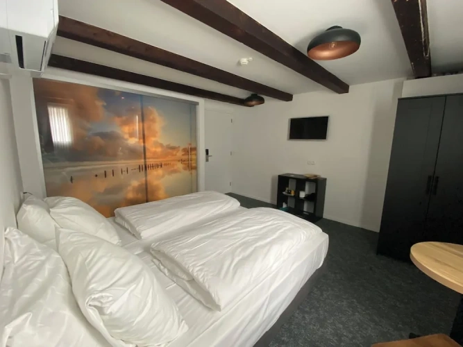 Standard Double Basement room