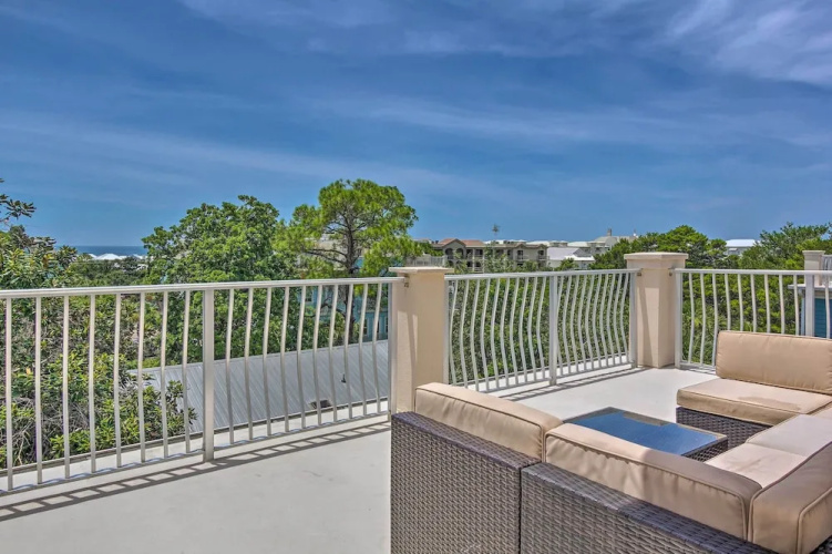 Santa Rosa Beach Haven w/ Rooftop + Pool Access