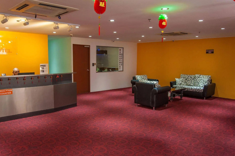 Lucky 11 Hotel