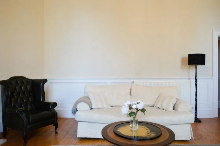 2 Bedroom Flat in Central Edinburgh