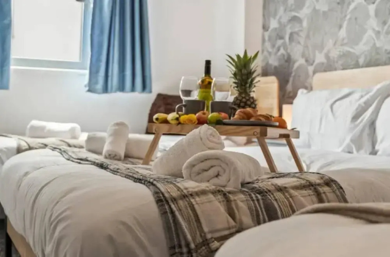 Desert Oasis Sleeps 8 With Parking