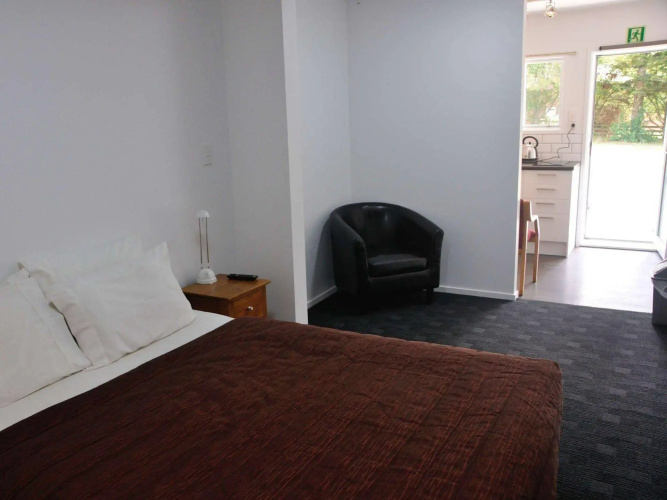 Newlands Court Motel