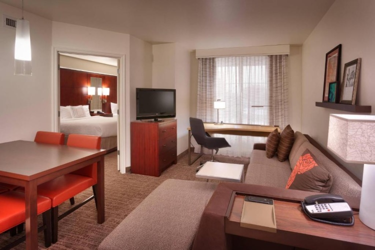 1 Bedroom Executive Double Suite