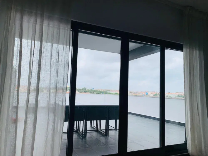 Modern Flat Near Lisbon