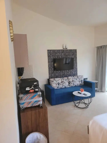 Elegant Studio In Assagaon