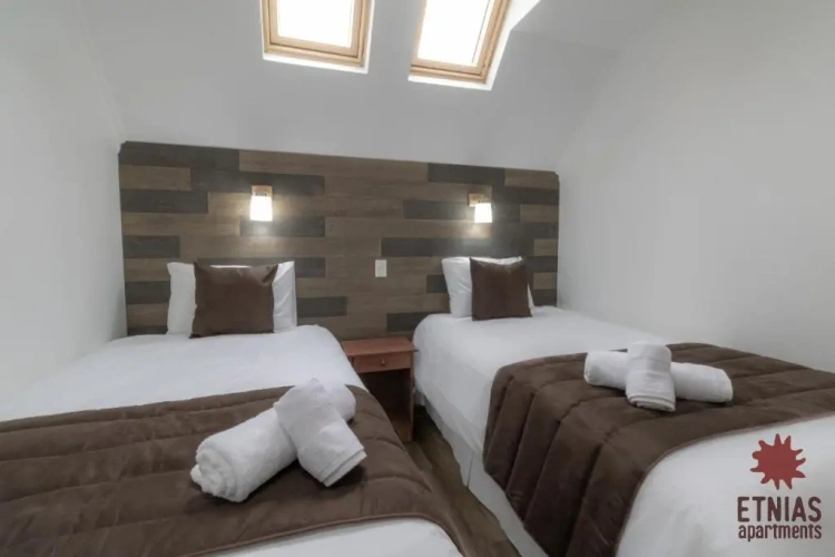 2 Bedrooms Apartment