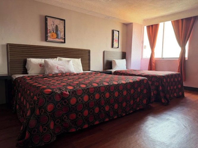 Standard Triple room