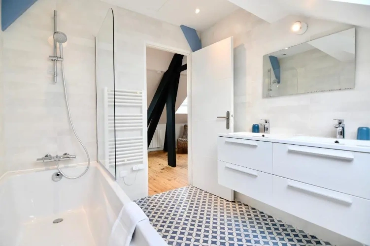 2 Bedrooms Suite