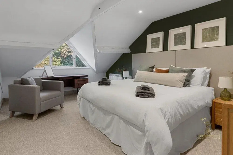 Luxe Courtyard Apt - Exeter City Centre