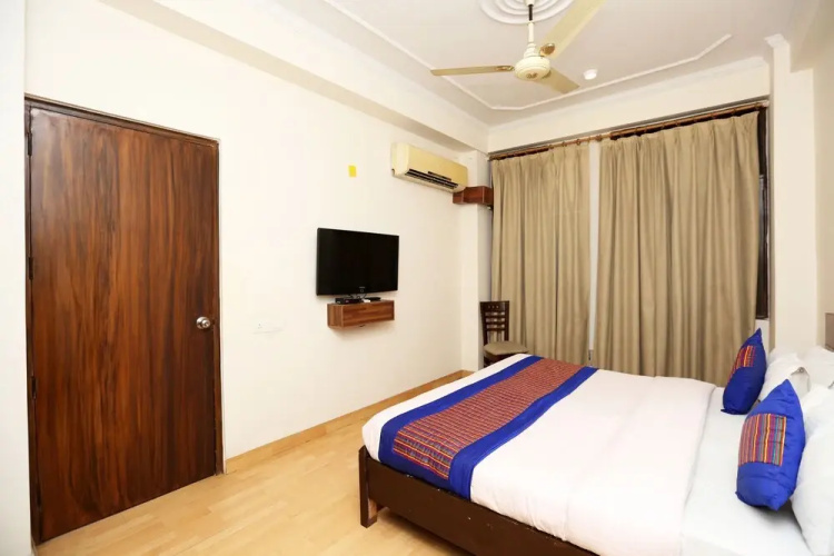 Oyo 8876 Hotel Sarthi