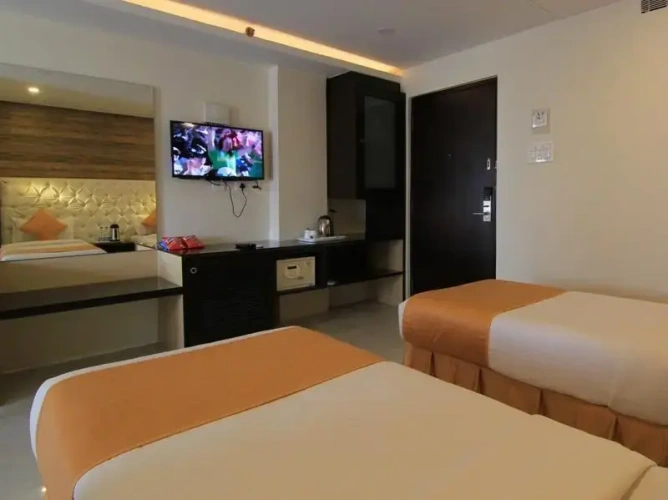 1 Bedroom Premium Double Suite with city view