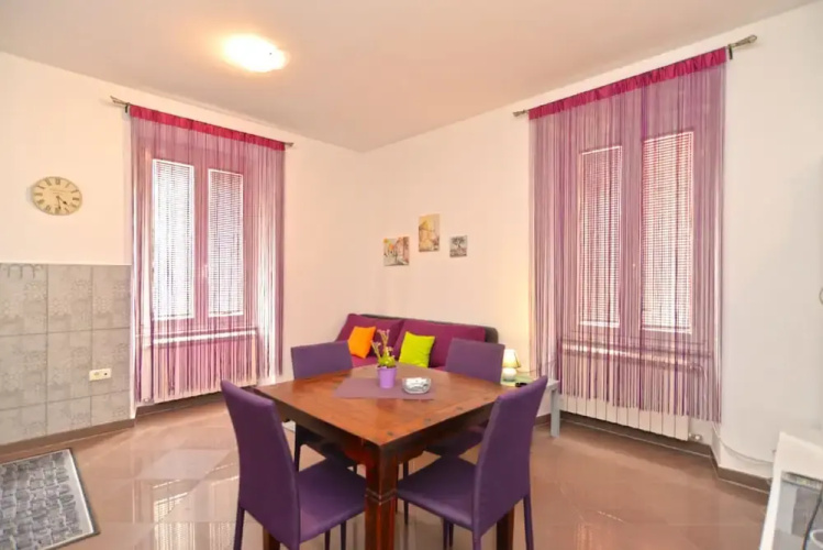 Apartment 1673