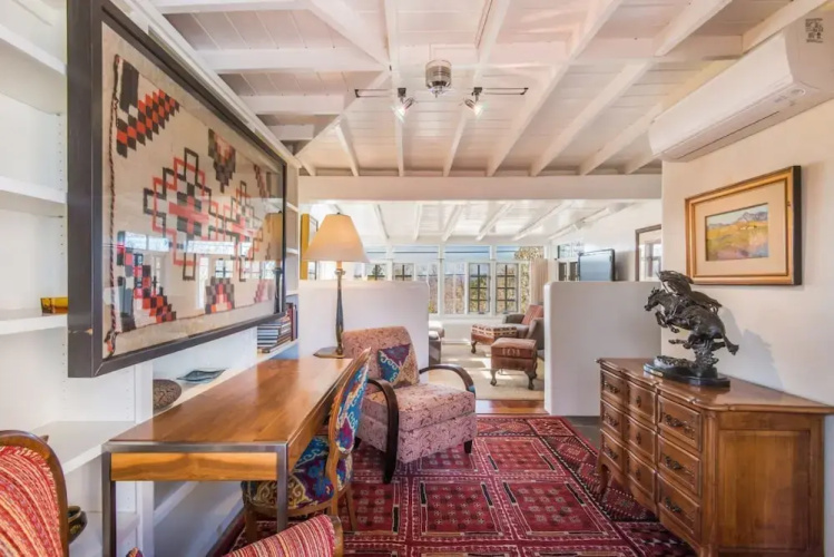 El Caminito - Magnificent East Side Home, Flooded With Light