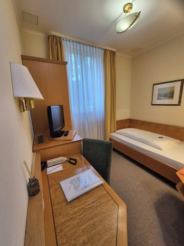 Economy Single Basement room