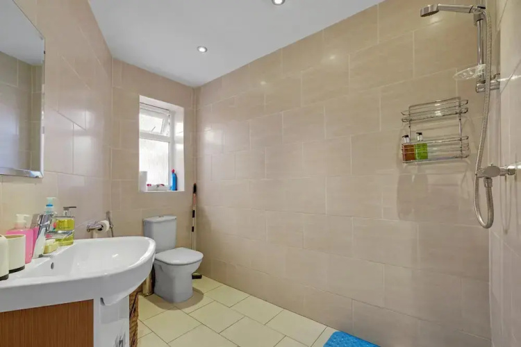 Heathrow Living St Annes Svcs Hse 5 BDRM