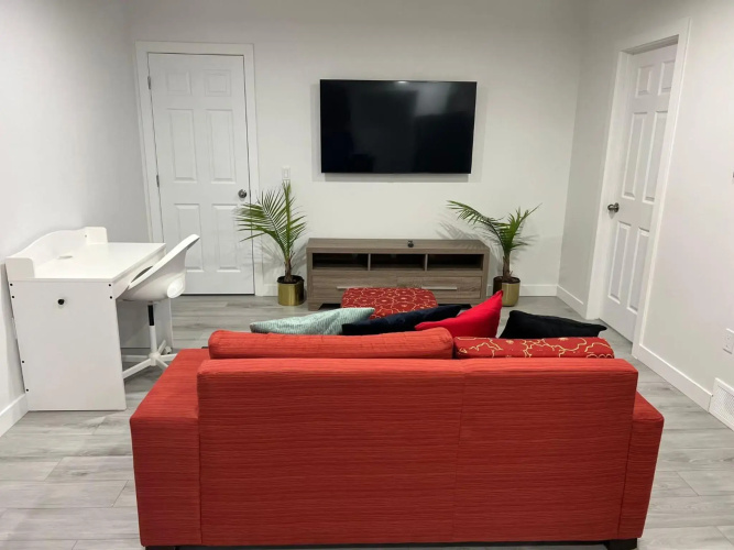 Beautiful 2 bedroom home away from home