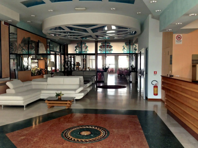 Hotel Carlton Beach