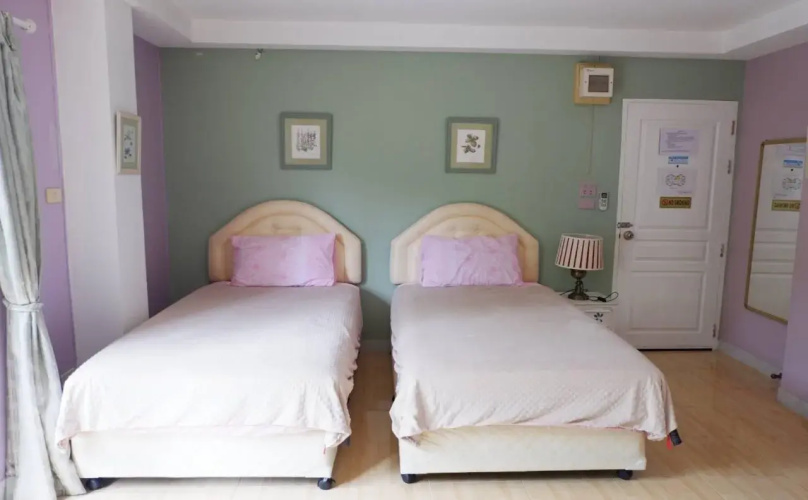 Rungnatee Place & Boutique Hotel