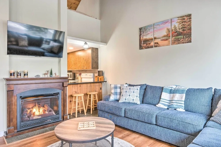 2 Bedrooms Apartment