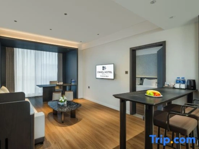 Deluxe Double Family Suite