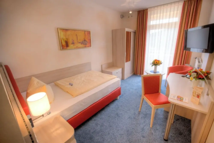 Standard Single room with balcony
