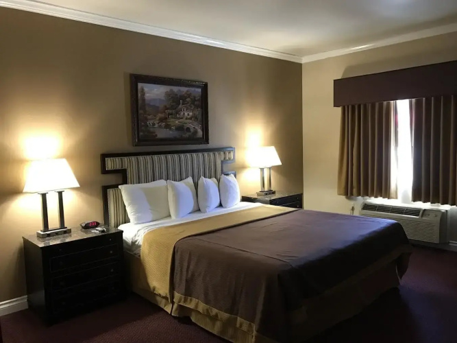 Hotel Saddleback