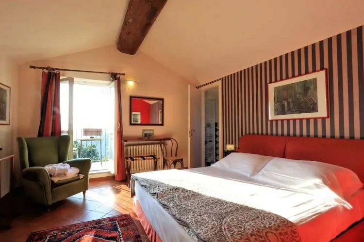 Standard room with balcony