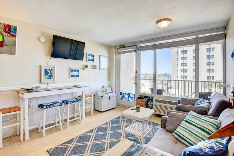 Daytona Beach Studio With Balcony + Ocean View