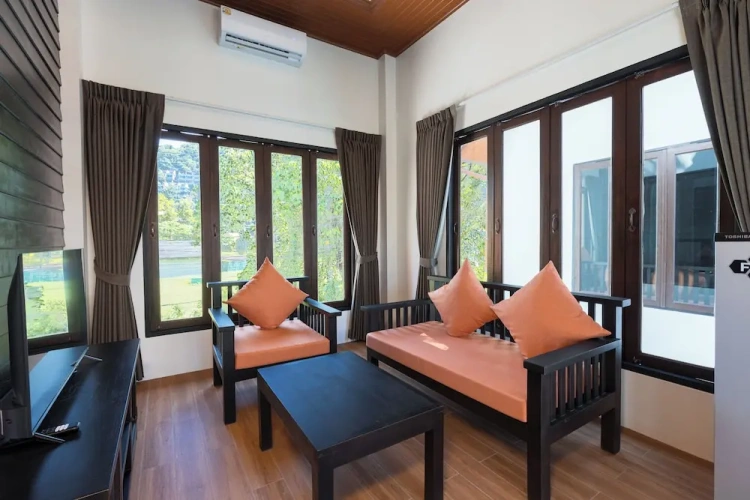Deluxe Suite