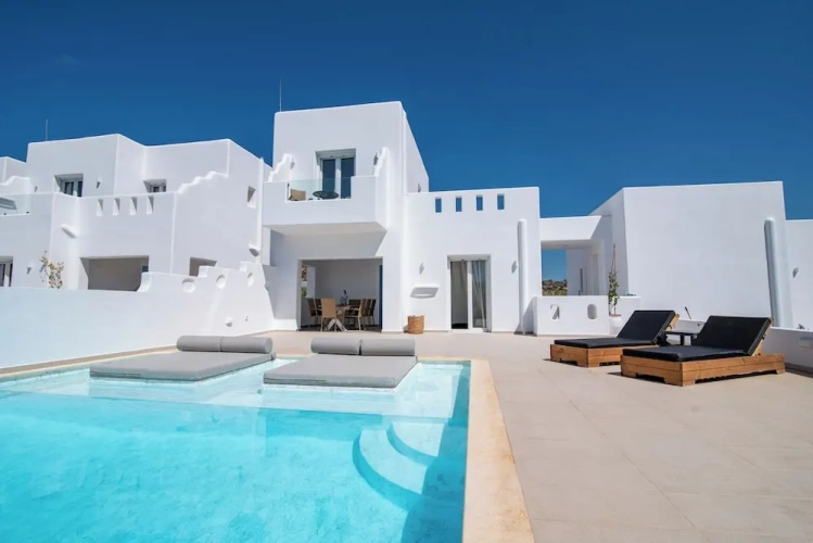 Grand Villa