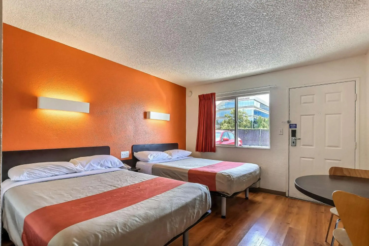 Motel 6 Pleasanton, CA