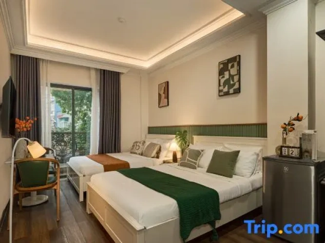 Deluxe Family room with balcony