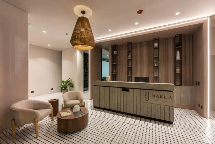Nakúa Stay + Work
