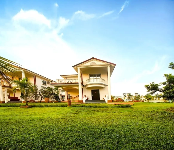 2 Bedrooms Villa