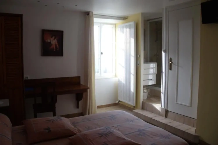 Standard Double room with land view