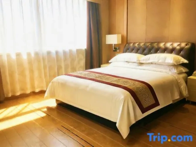 1 Bedroom Business Suite
