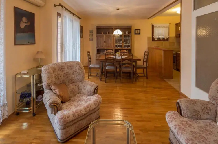 Apartment Raskovic II