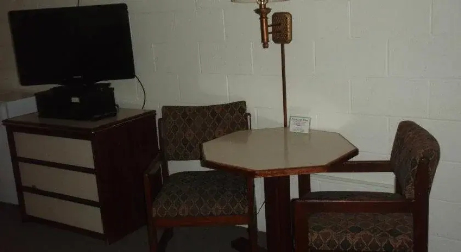 Forest Lodge Motel